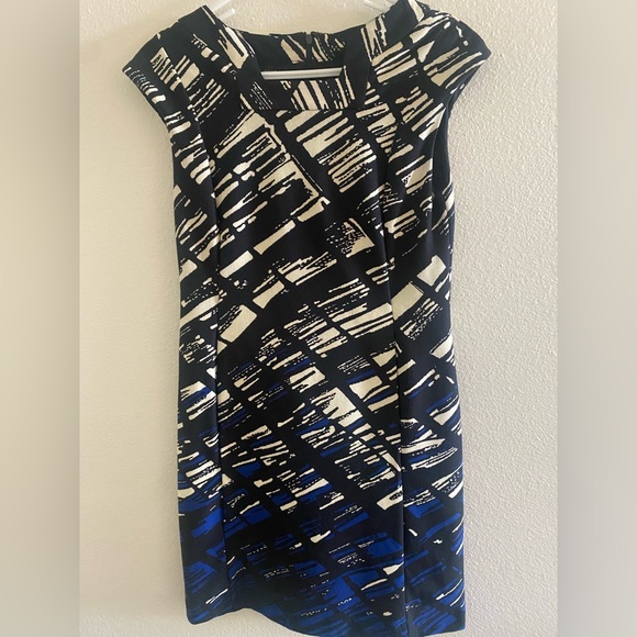 Nine West Sleeveless black and white Stretch Lined Midi Dress size 4 - Picture 1 of 9